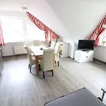 Haus-itjen-rot-3 *