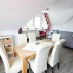Haus-itjen-rot-3 Apartment Cuxhaven