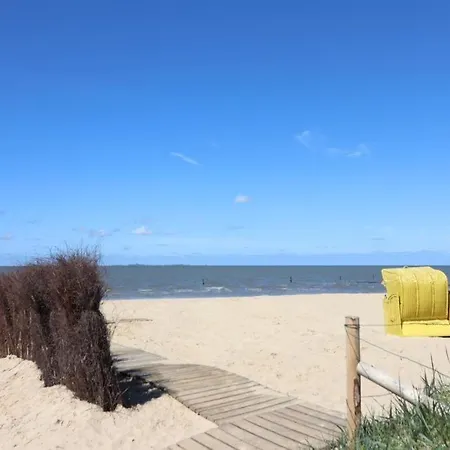 Haus-itjen-rot-3 Apartamento Cuxhaven