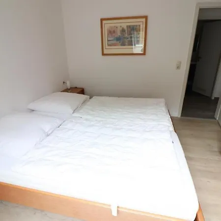 Haus-itjen-rot-3 Apartamento